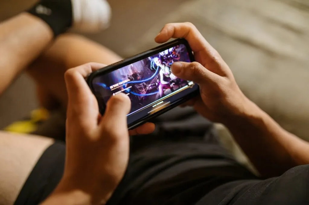 Qual o melhor celular para jogos pesados? 4 jogos gratuitos para celular